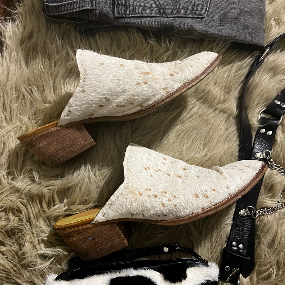 Bed stu cow wedges